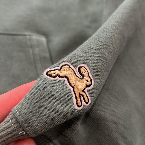Tracksmith Hoodie - Picture 3 of 5